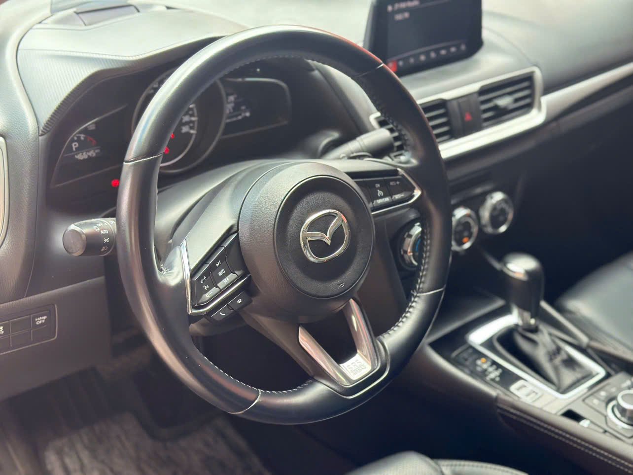 Mazda 3 1.5 AT 2019 5
