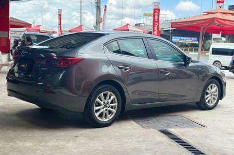 Mazda 3 1.5 AT 2019 10