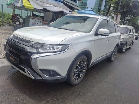 Mitsubishi Outlander CVT 2021 3